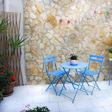 Blue Courtyard Howme * باري